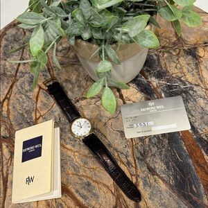 Elegant Brown Leather Men's/Women’s Watch